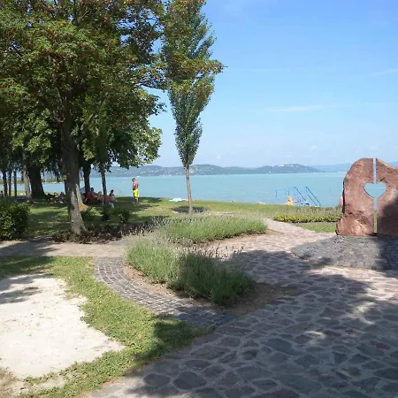 In Balaton 33908 דירה